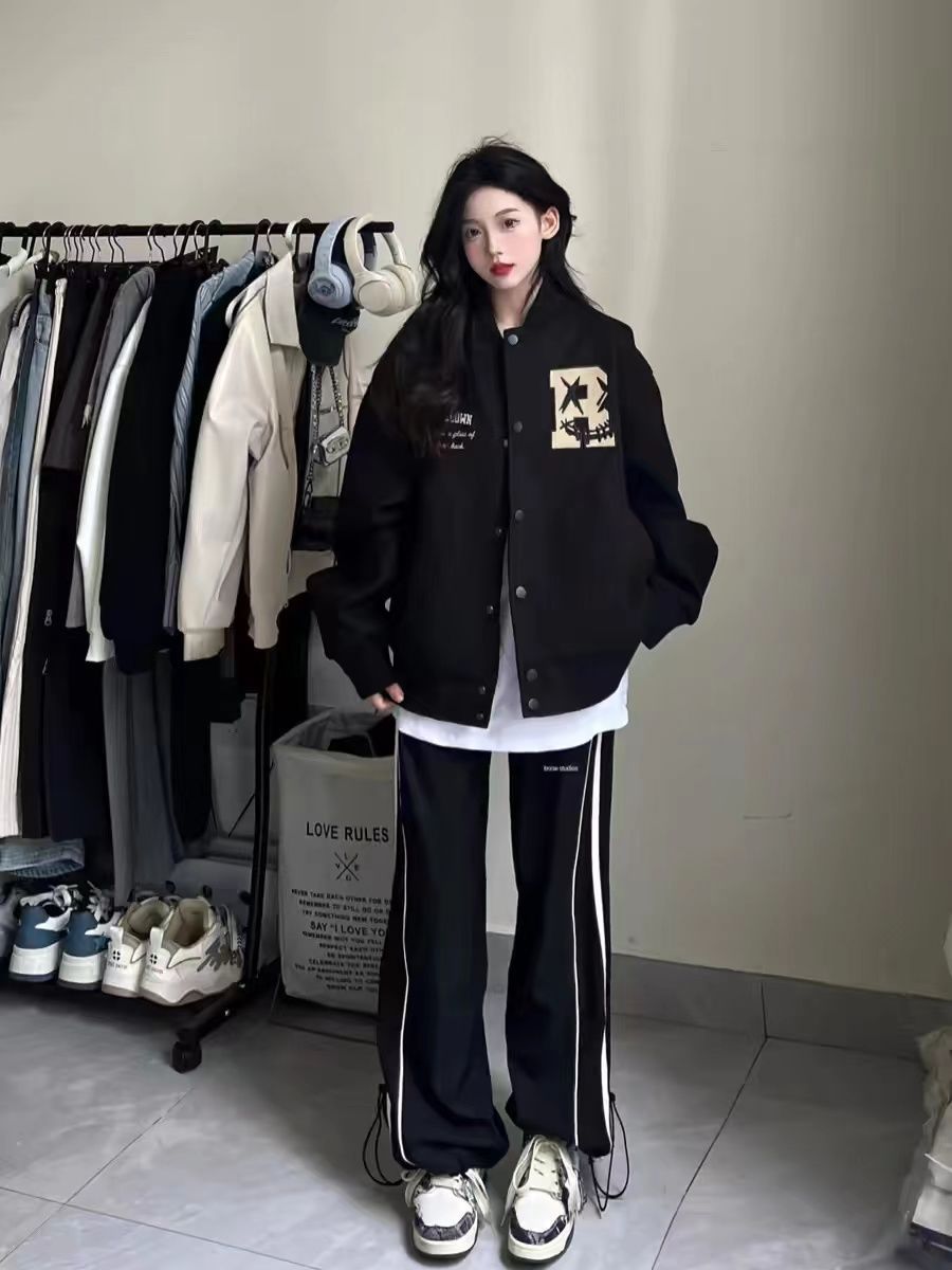 Winter Clothing Trends 2025 Women'S - 2025年秋 レディース ブラック レトロ レタープリント ベースボールジャケット