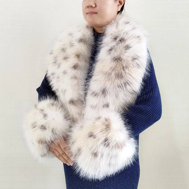 大きな女性用フェイクフォックスファースカーフ、冬用ジャケット - Winter Clothing Online のレビューと価格