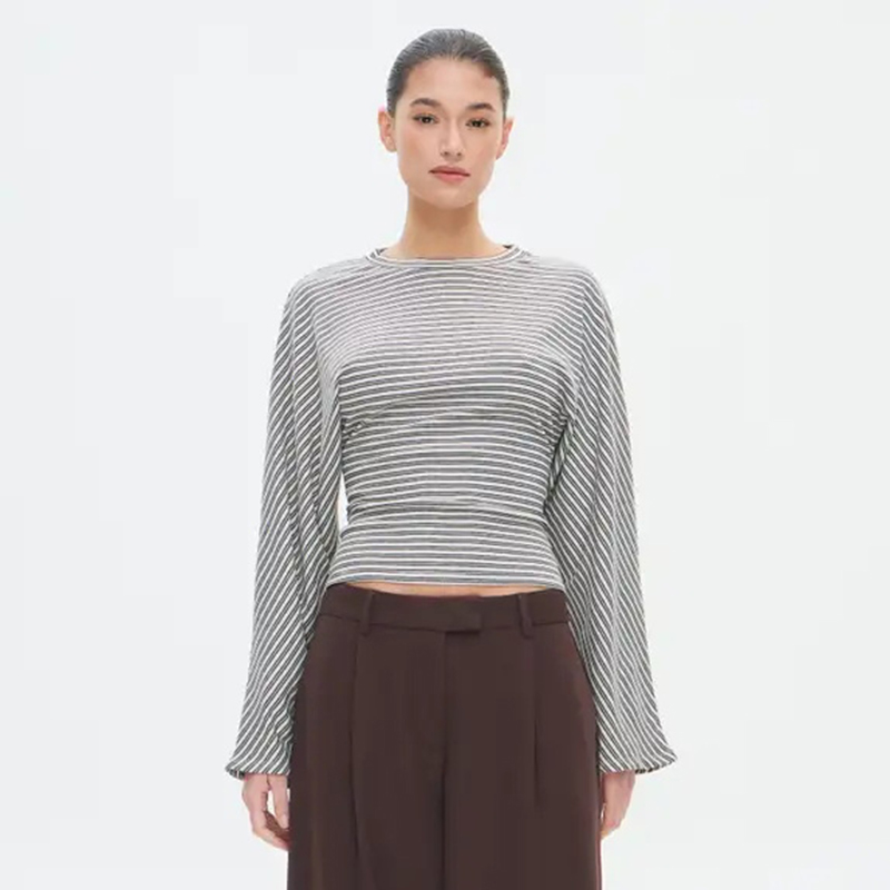 2025年女性服トレンド ストライプ柄プリントTシャツ 長袖 - Winter Clothing Trends 2025 Women'S のレビューと価格