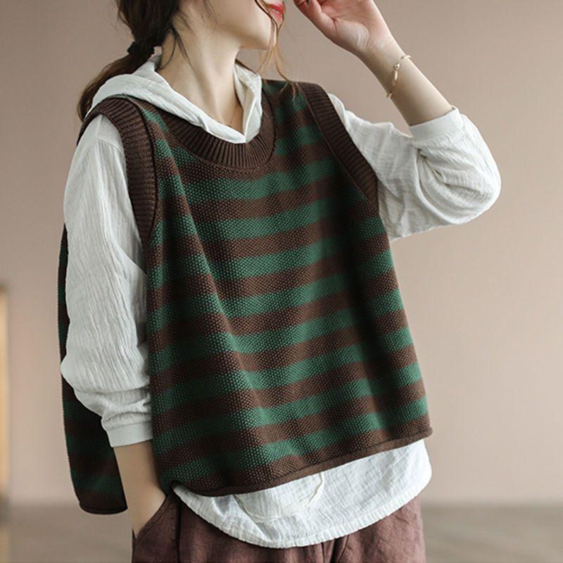 女性用ニットベスト ストライプ柄 軽量 暖かい服 トレンド2 - Winter Clothing Trends 2025 Women'S のレビューと価格