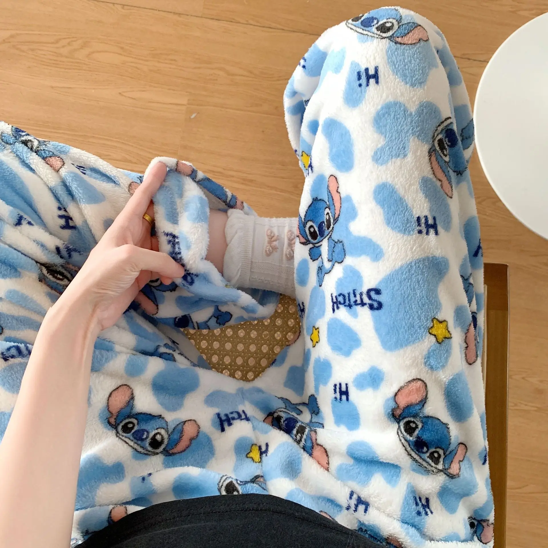 カートゥーンスティッチフランネルパジャマ 秋冬用 厚手でベル - Warm Winter Clothing のレビューと価格